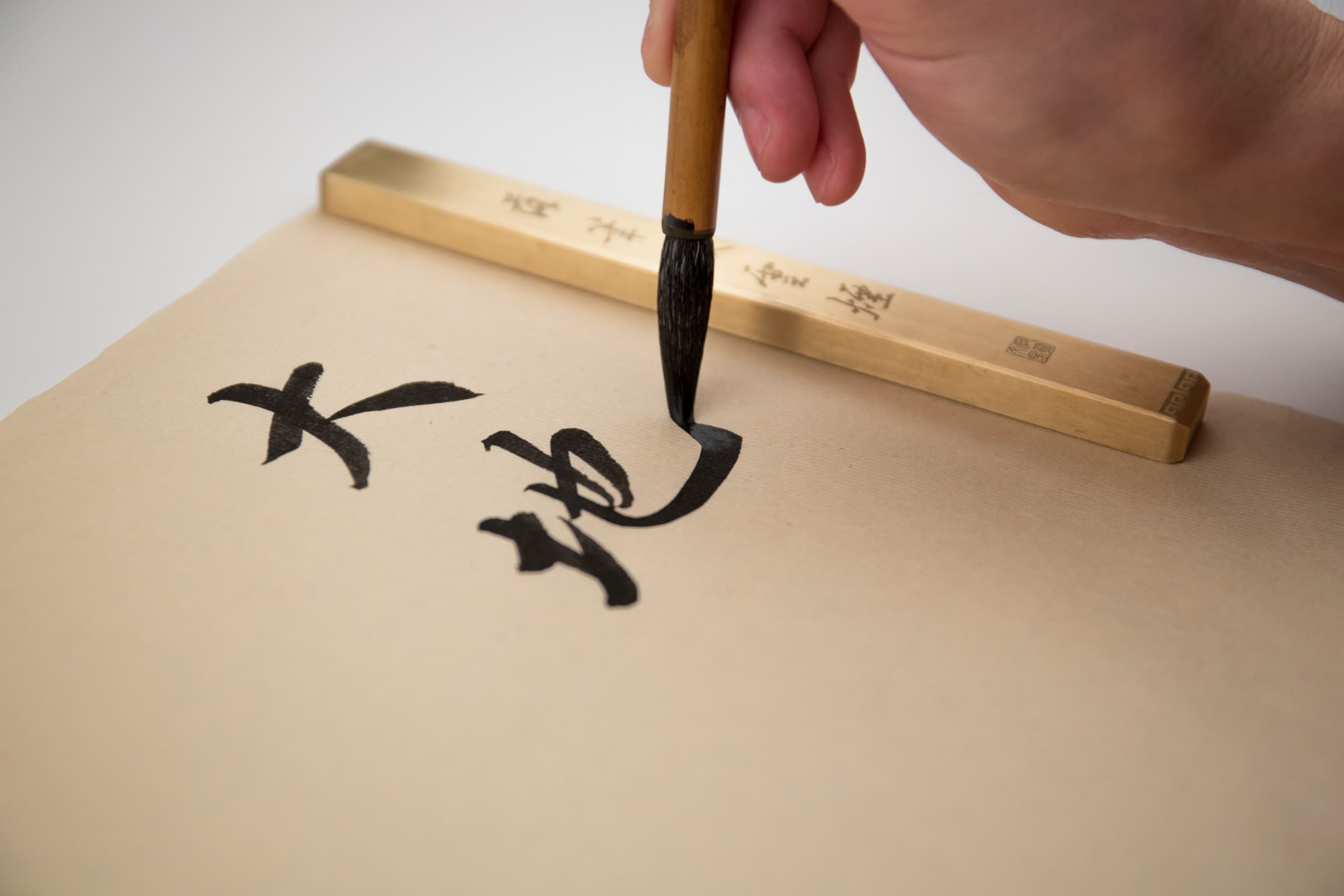 毛邊紙用粗糙面還是光滑面