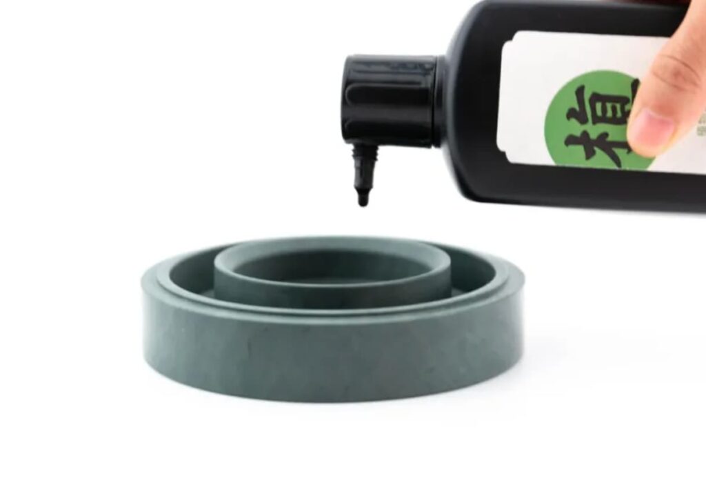 　火鍋硯台隻用內圈盛墨汁