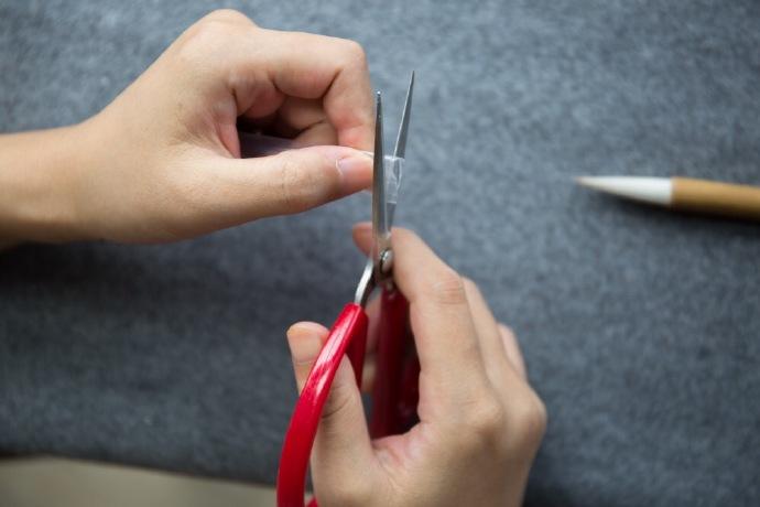 截取一段大小合適的筆帽